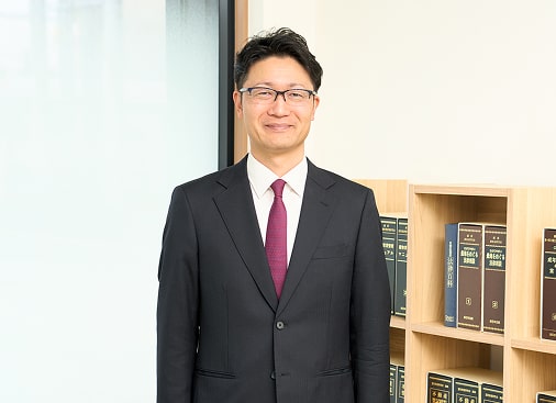 代表司法書士　澤田優也